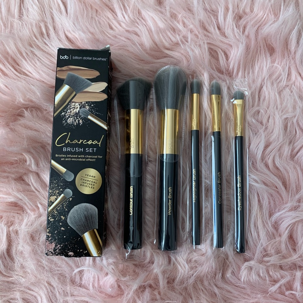 🎉HP🎉 New 5 Makeup Brushes Billion Dollar Brushes Charcoal Brush Set